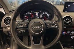 harmaa Audi A3 2020 kuva 15.