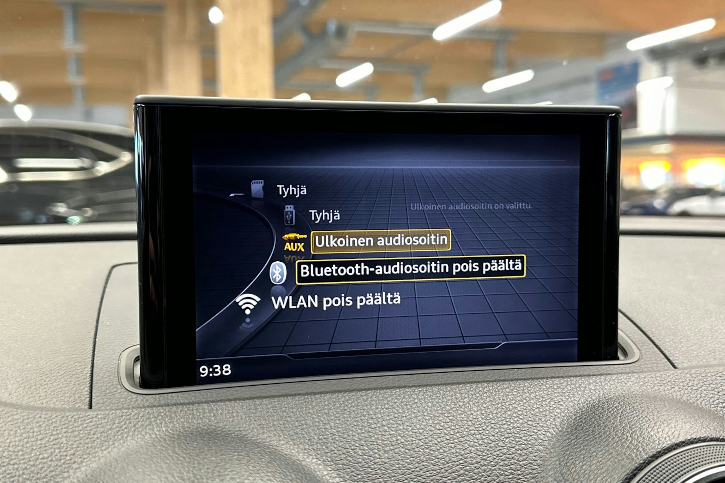 valkoinen Audi A3 2020 kuva 18.