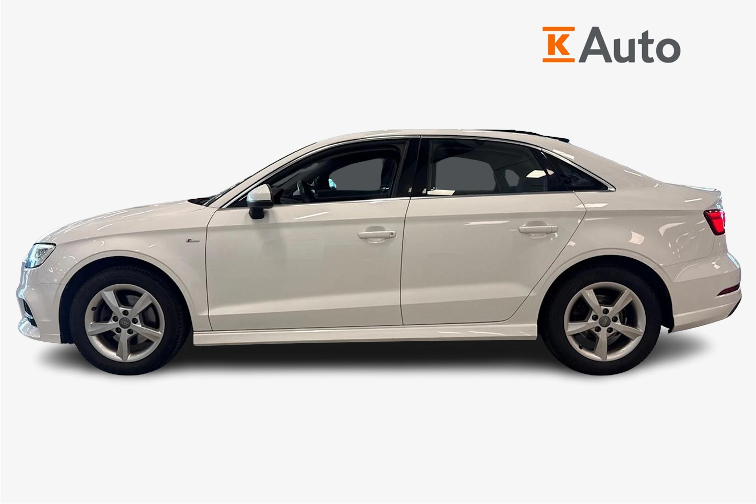 valkoinen Audi A3 2020 kuva 7.