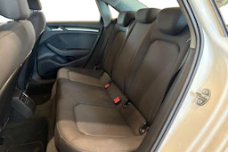 valkoinen Audi A3 2020 kuva 11.