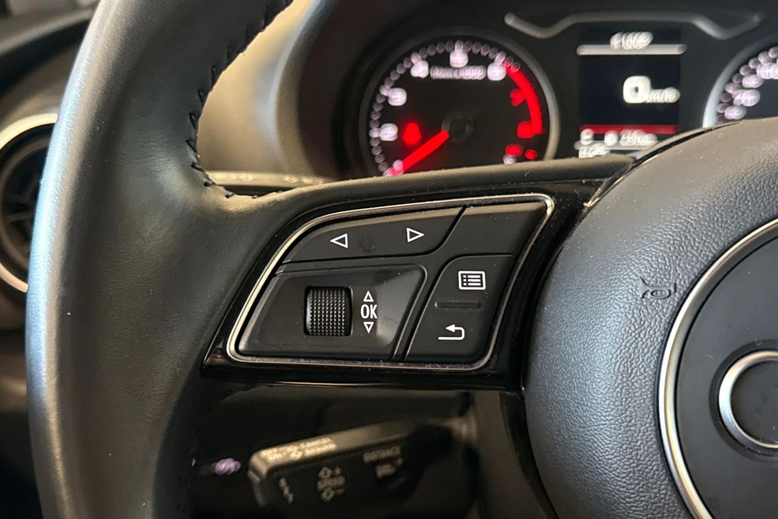 valkoinen Audi A3 2020 kuva 16.