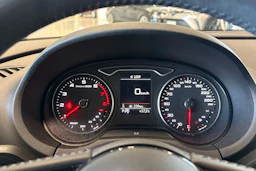 valkoinen Audi A3 2020 kuva 19.