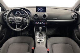 Musta Audi A3 2020 kuva 9.