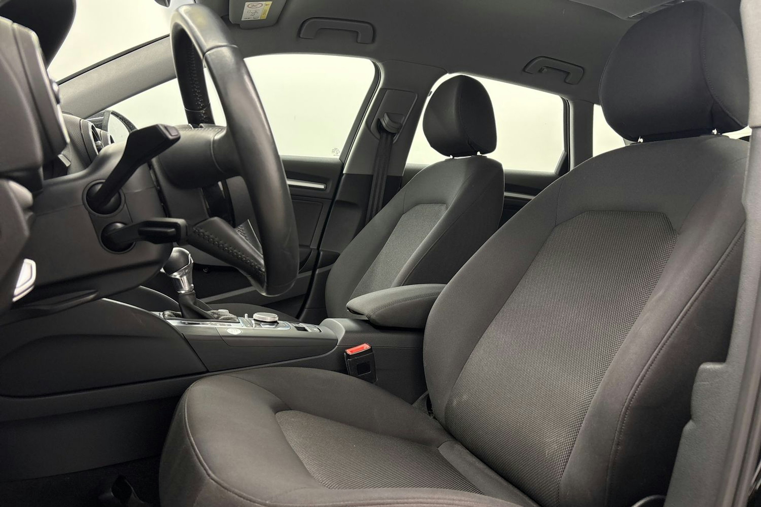 Musta Audi A3 2020 kuva 14.
