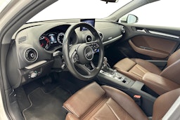 valkoinen Audi A3 2020 kuva 7.