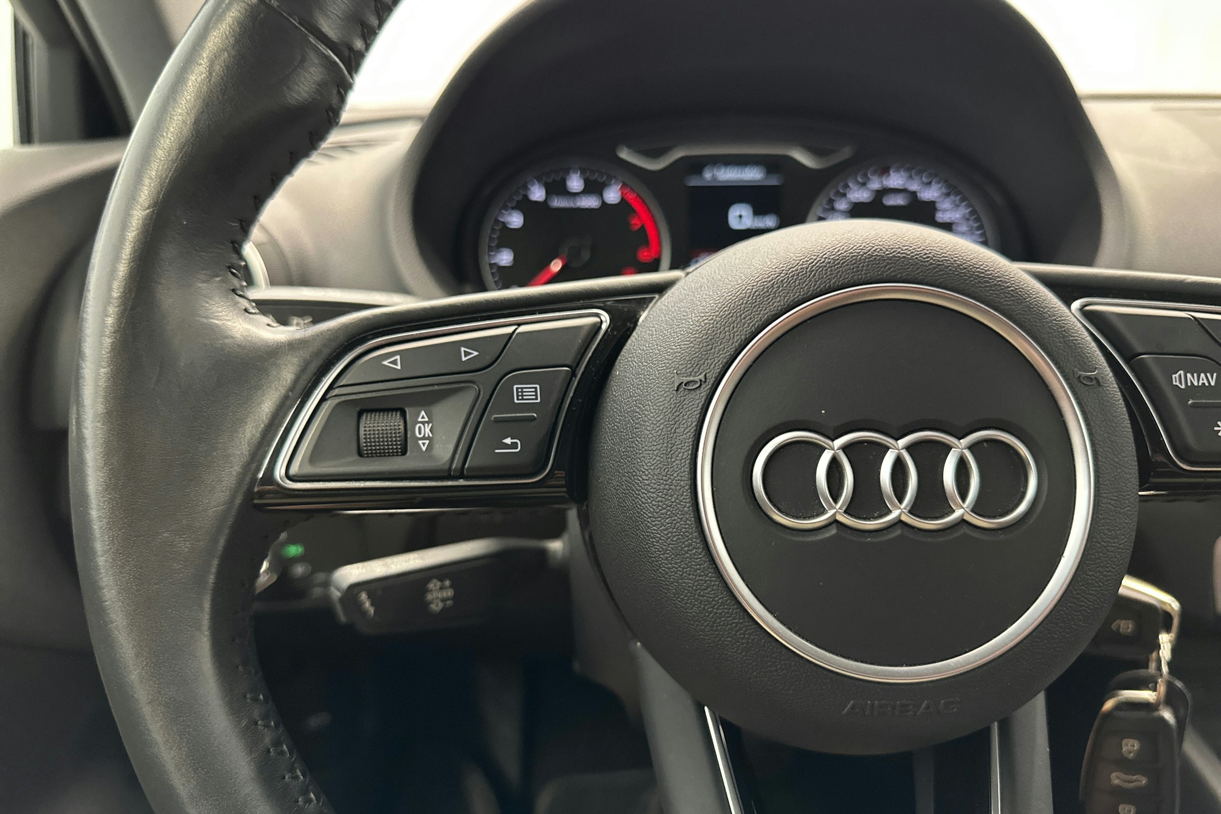 valkoinen Audi A3 2020 kuva 17.