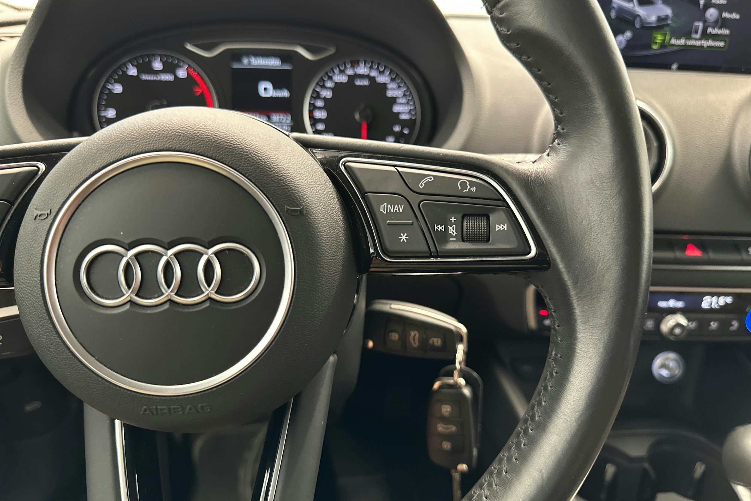 valkoinen Audi A3 2020 kuva 18.