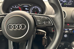 valkoinen Audi A3 2020 kuva 18.