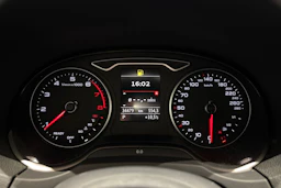 punainen Audi A3 2020 kuva 21.