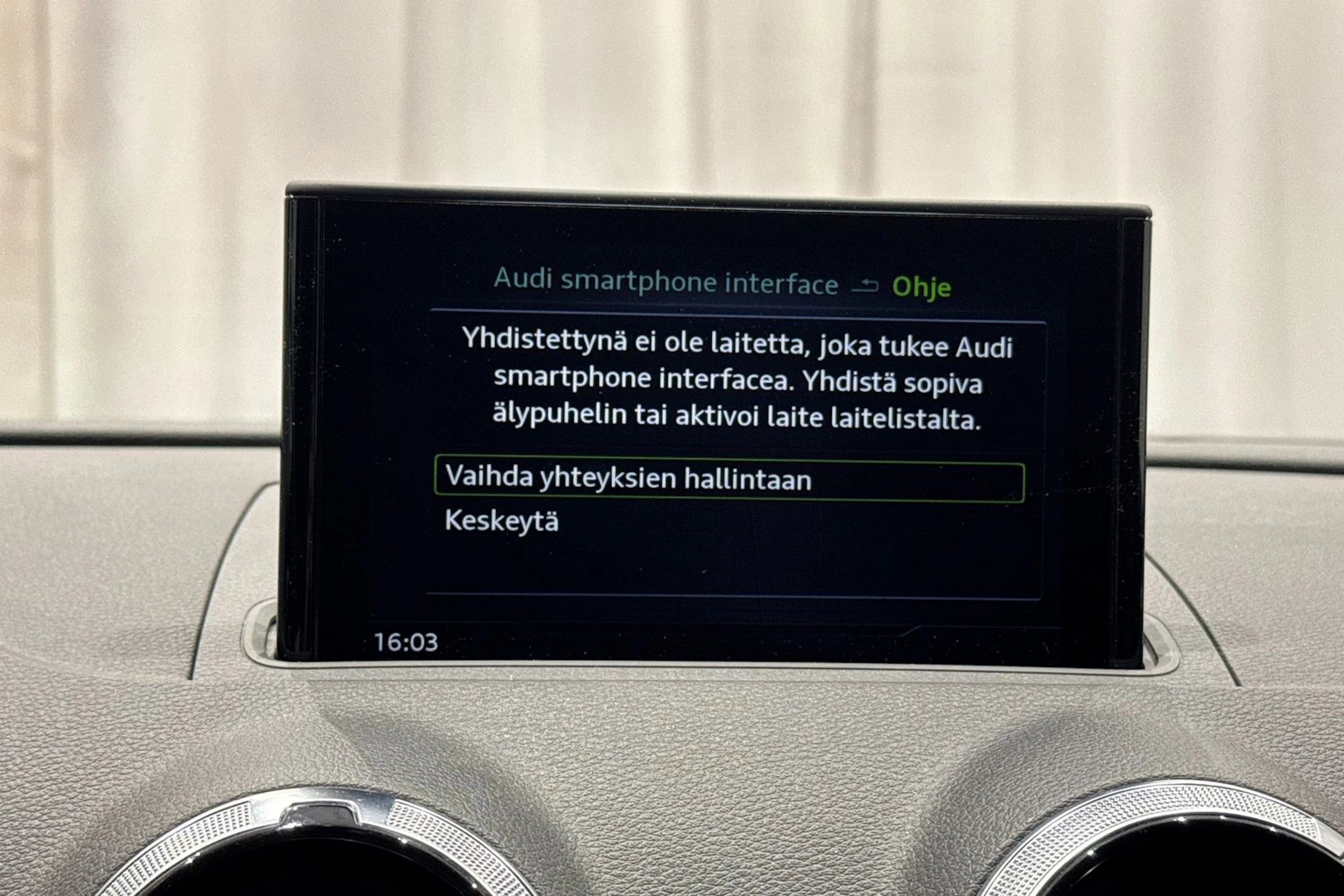 punainen Audi A3 2020 kuva 23.