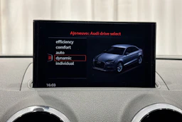 punainen Audi A3 2020 kuva 25.