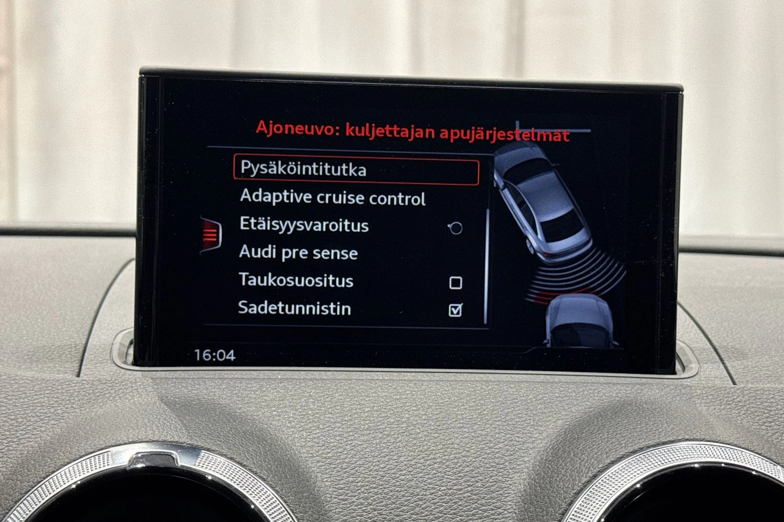 punainen Audi A3 2020 kuva 26.