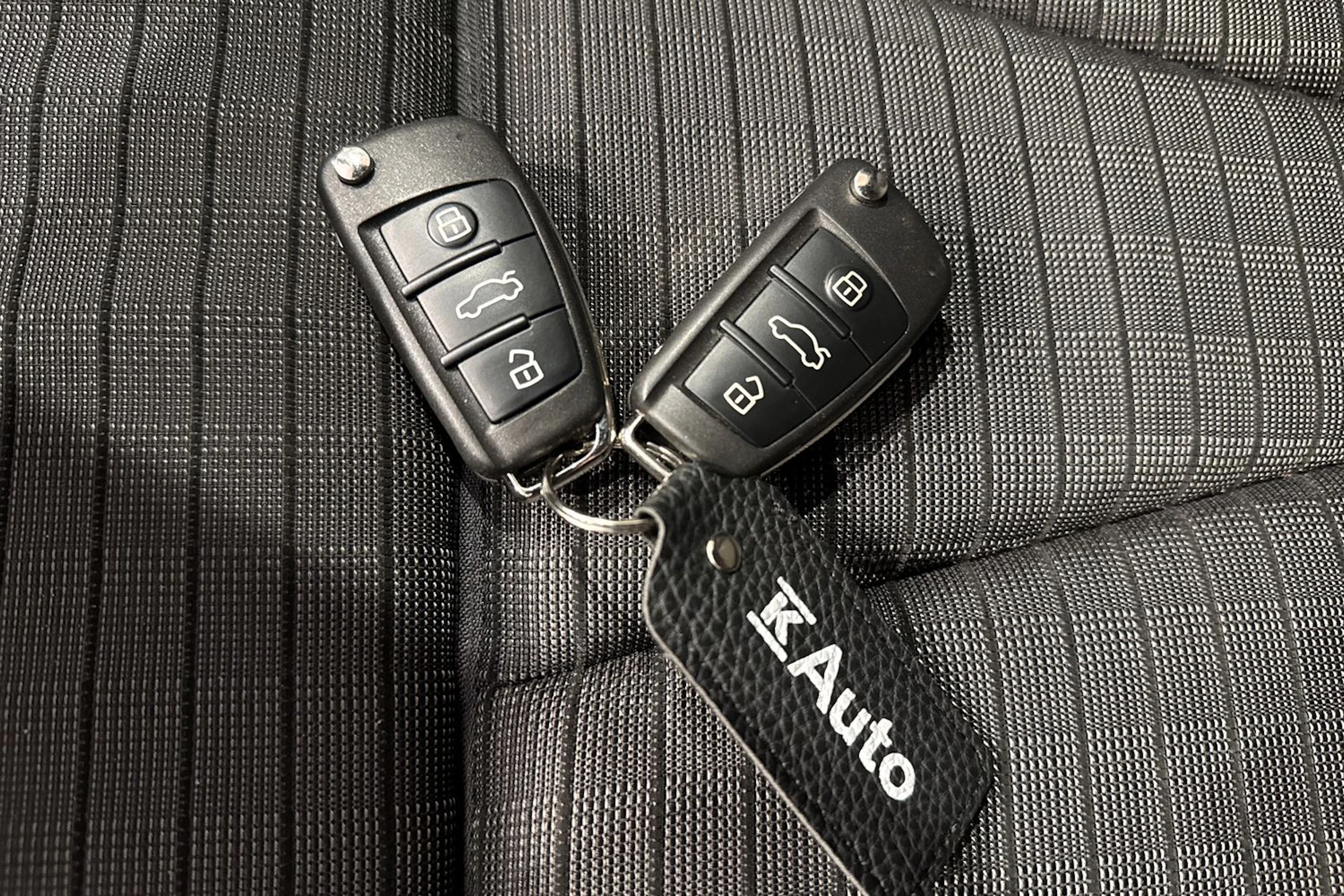 punainen Audi A3 2020 kuva 28.