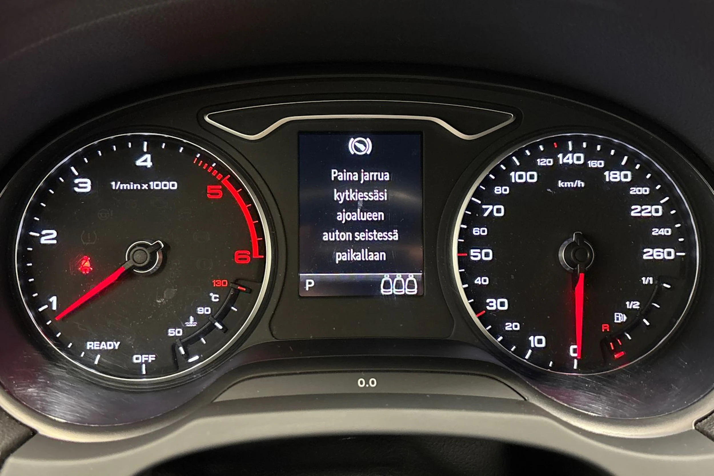 punainen Audi A3 2020 kuva 16.