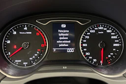 punainen Audi A3 2020 kuva 16.