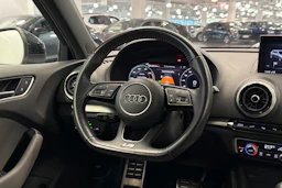 Musta Audi A3 2020 kuva 13.