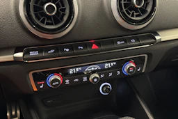 Musta Audi A3 2020 kuva 21.