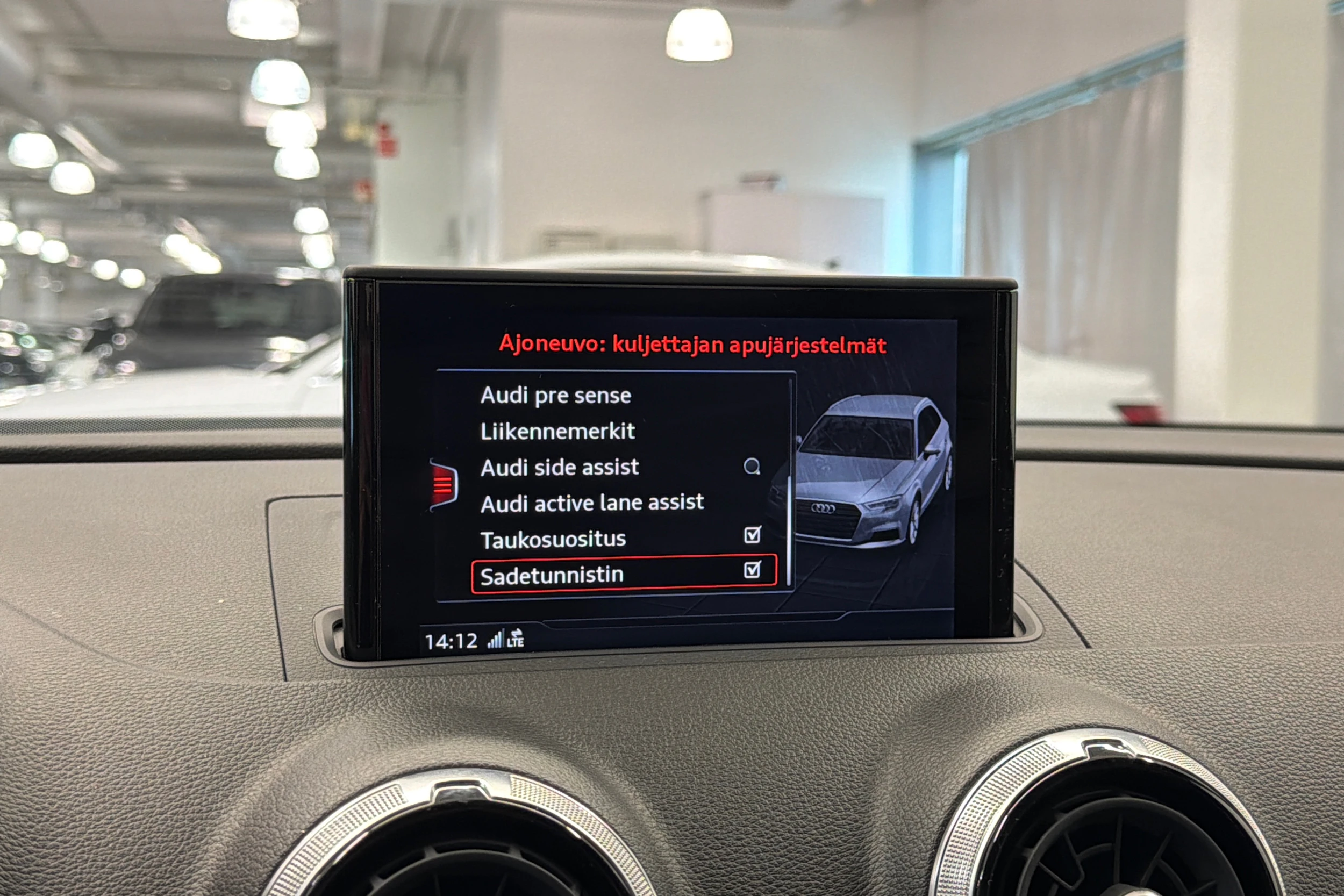 Musta Audi A3 2020 kuva 26.