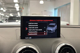 Musta Audi A3 2020 kuva 26.