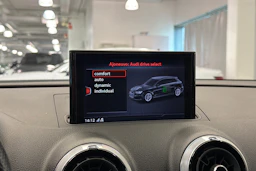 Musta Audi A3 2020 kuva 27.
