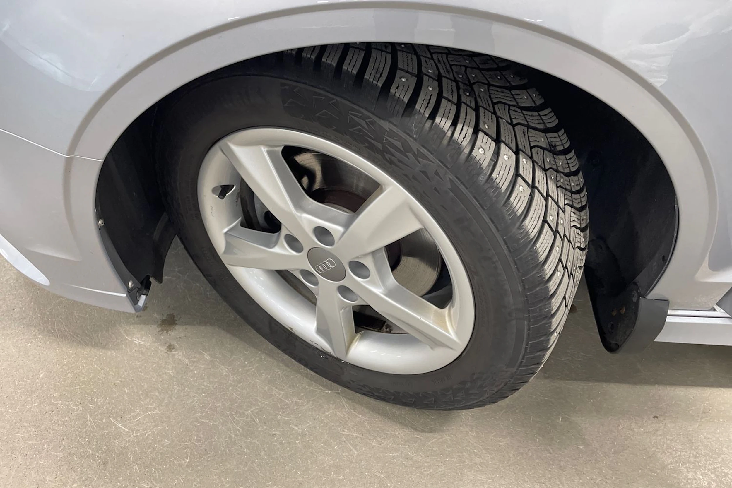 hopea Audi A3 2020 kuva 13.