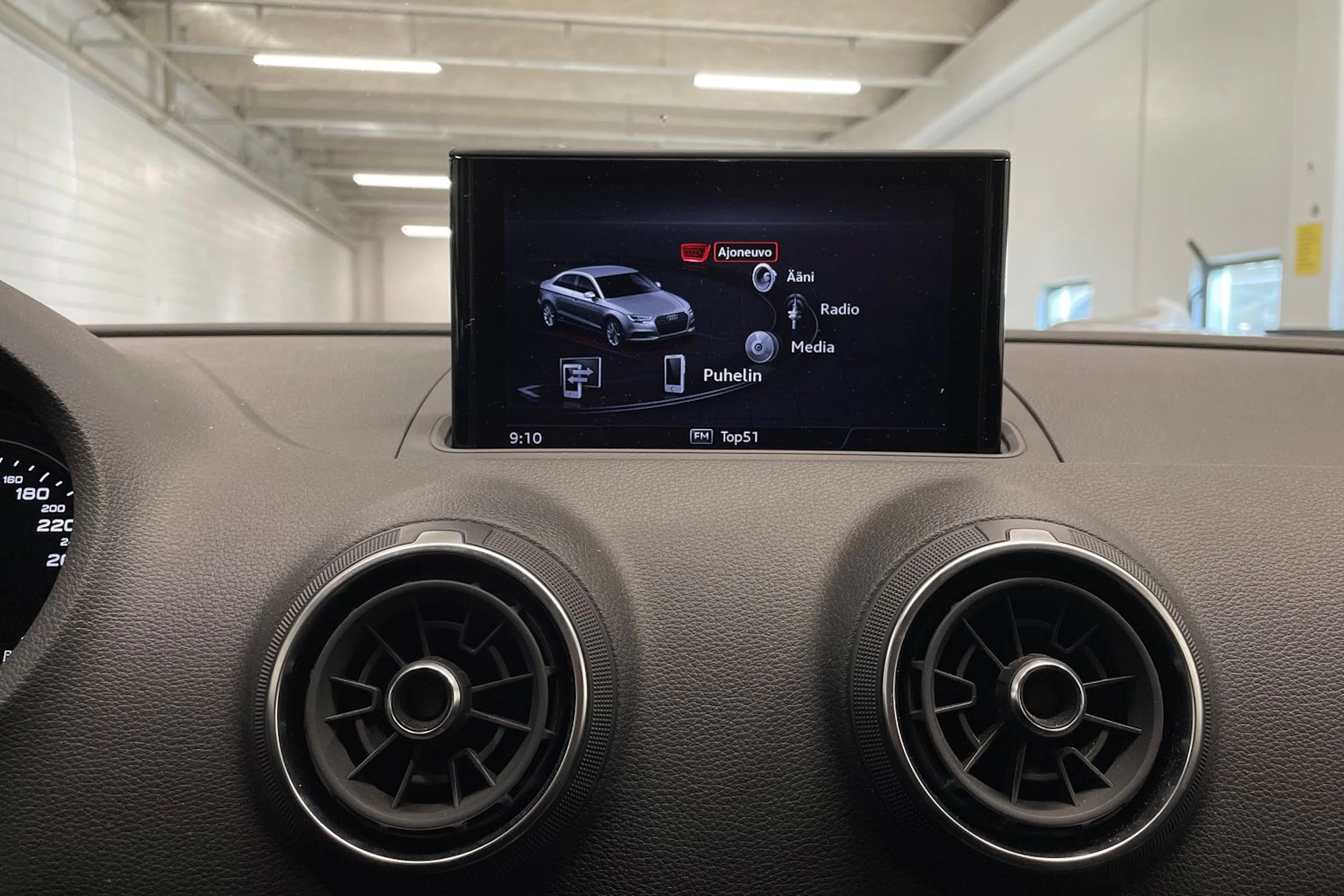 hopea Audi A3 2020 kuva 18.