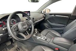 valkoinen Audi A3 2020 kuva 3.