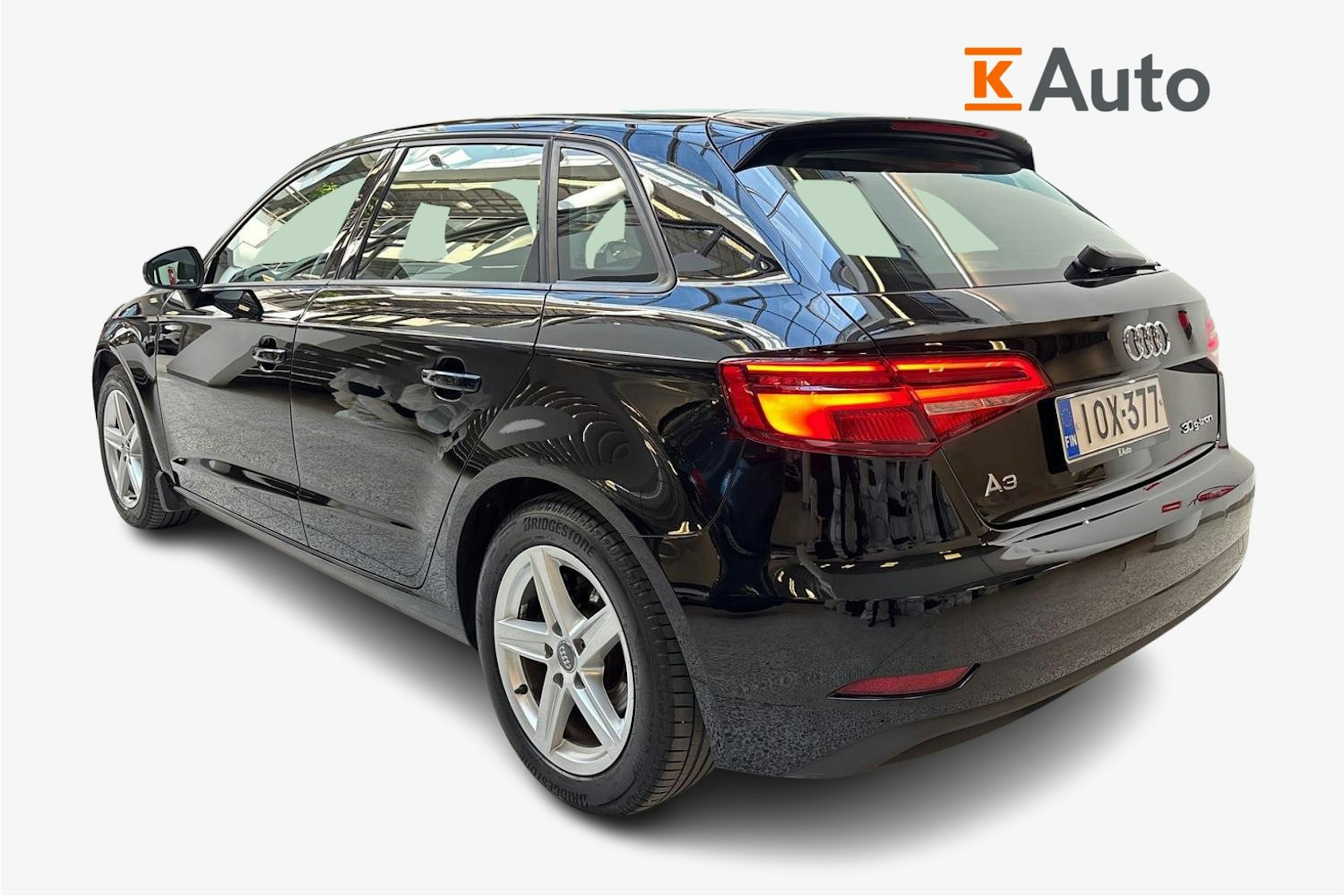 musta Audi A3 2020 kuva 2.