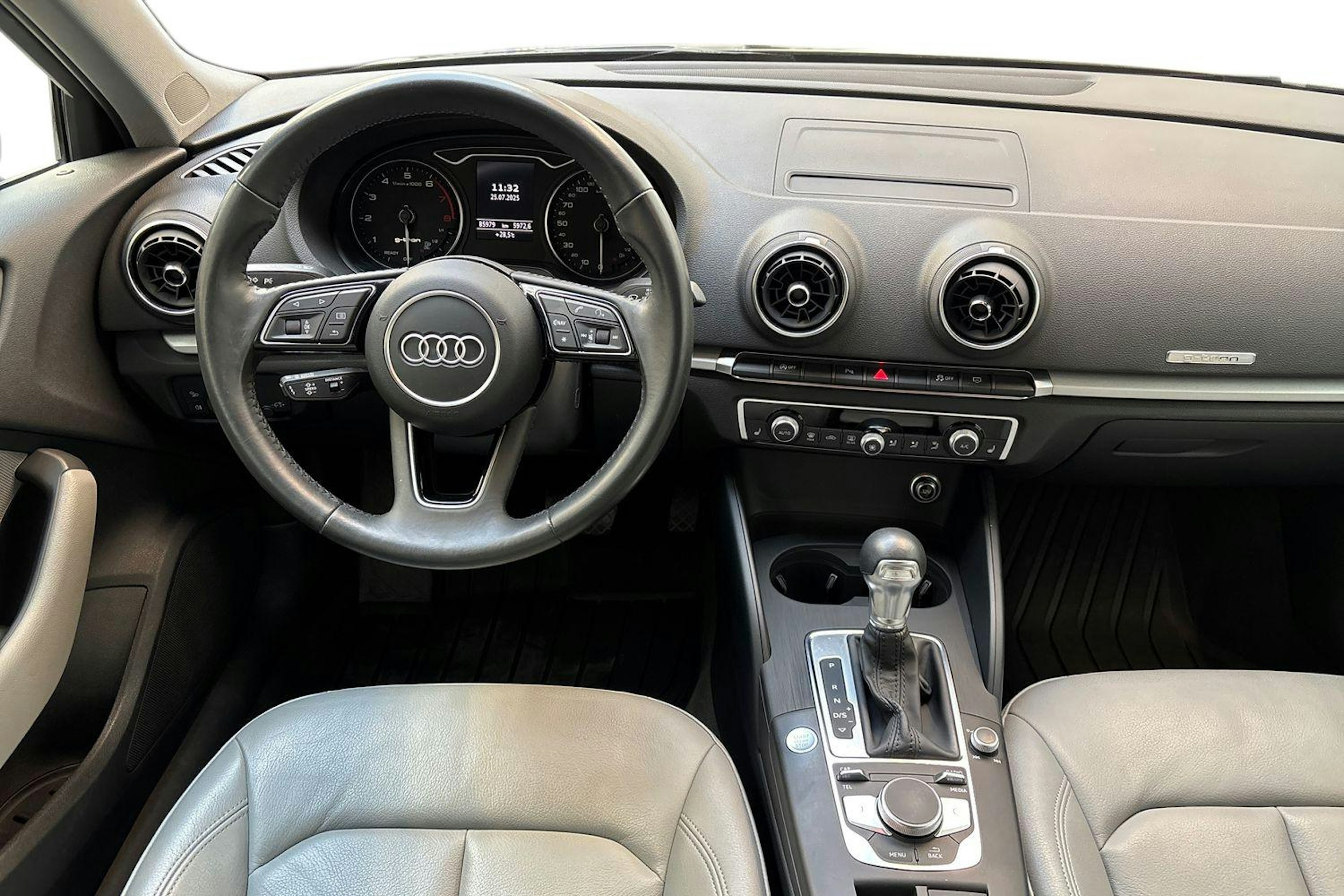 musta Audi A3 2020 kuva 9.