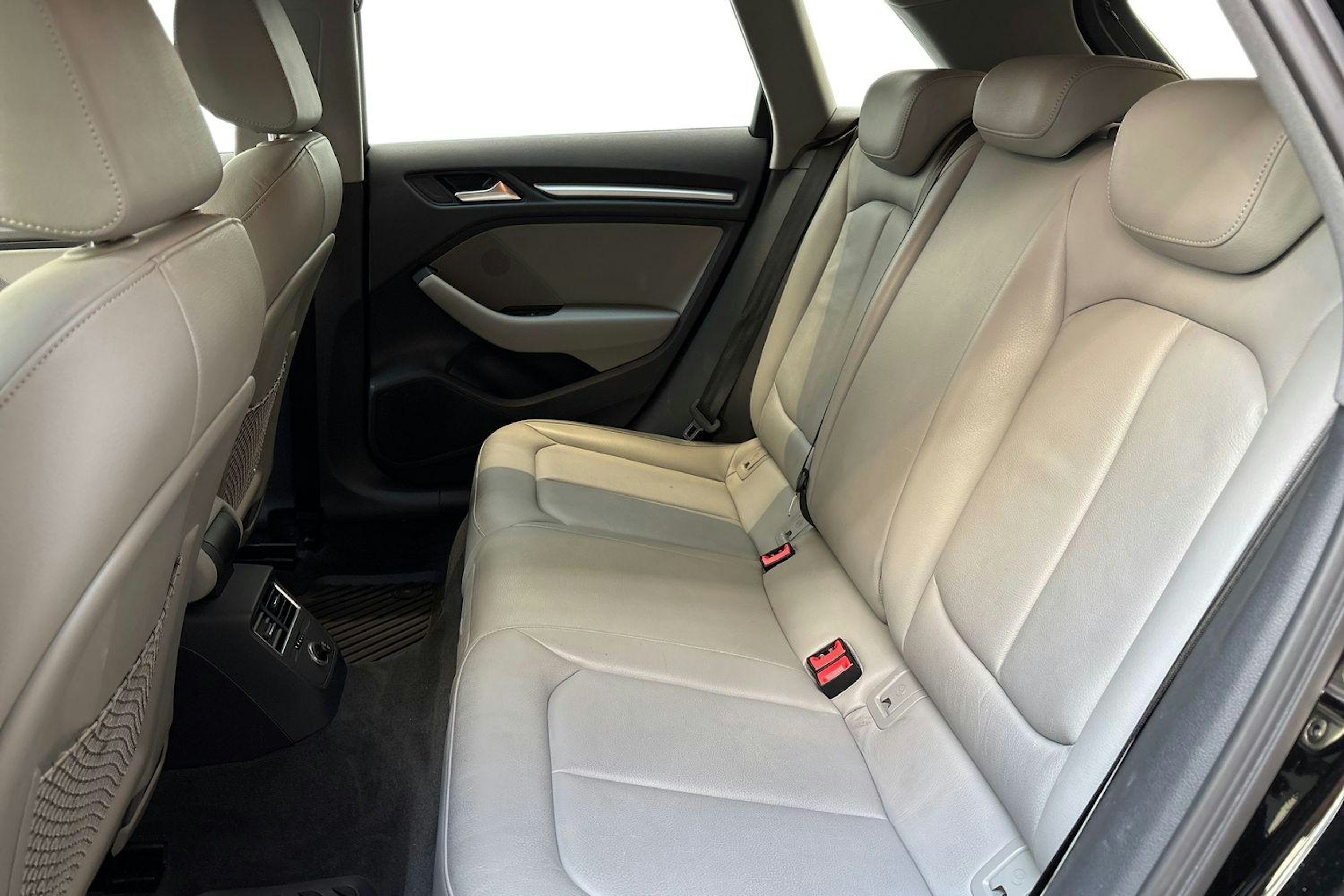musta Audi A3 2020 kuva 10.