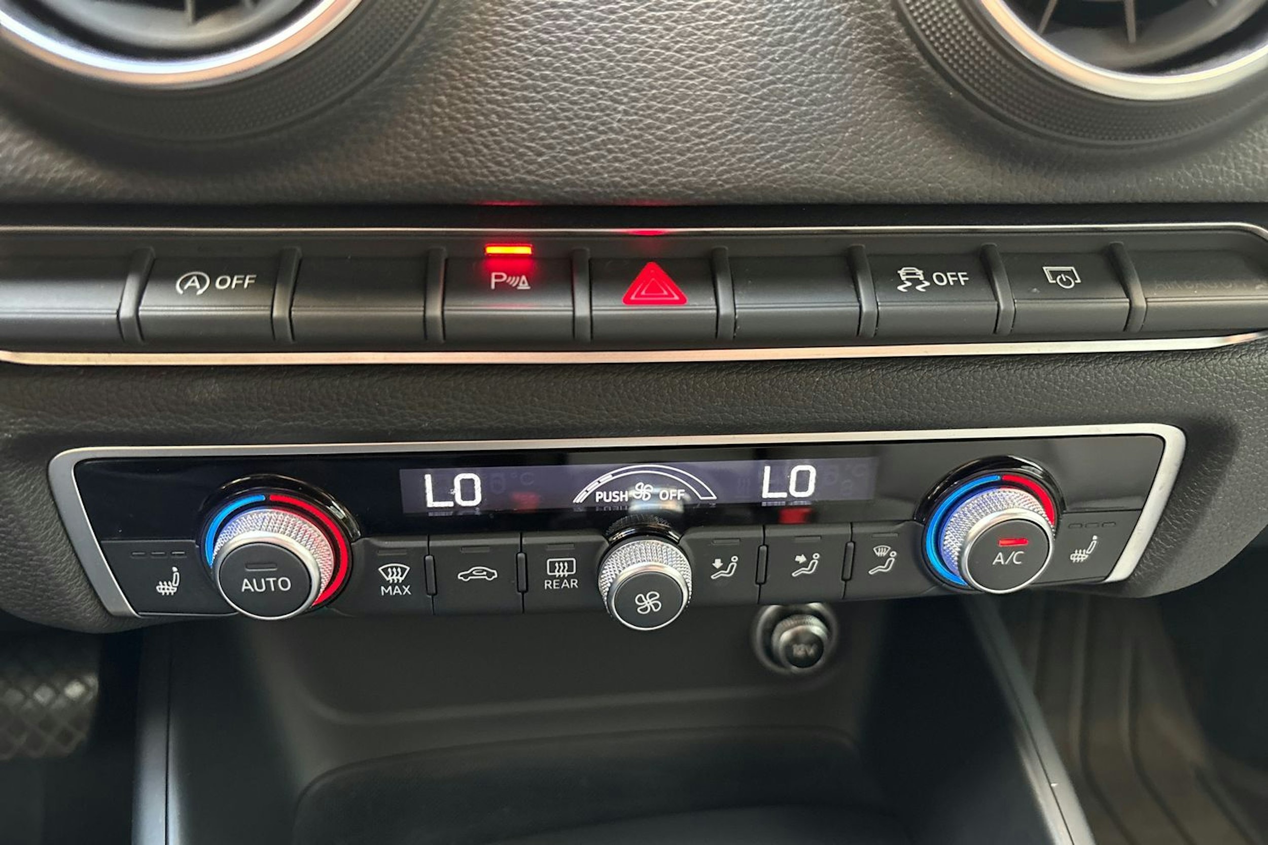 musta Audi A3 2020 kuva 24.