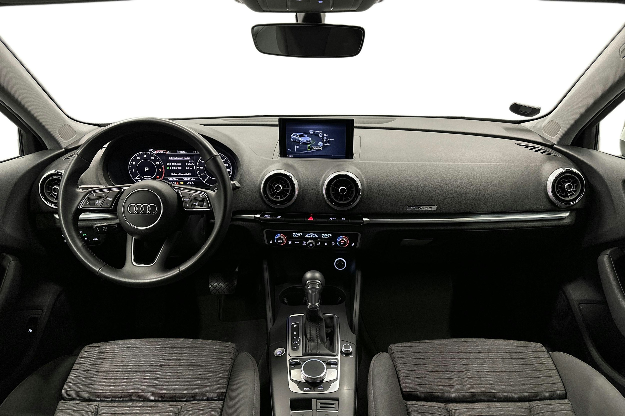 valkoinen Audi A3 2020 kuva 9.