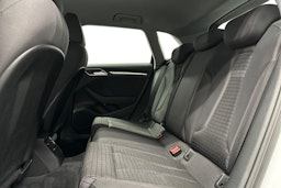 valkoinen Audi A3 2020 kuva 10.