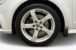 valkoinen Audi A3 2020 kuva 11.