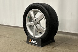 valkoinen Audi A3 2020 kuva 13.