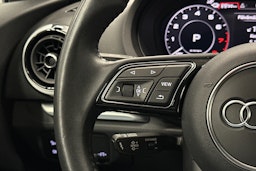 valkoinen Audi A3 2020 kuva 17.