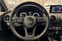 harmaa Audi A3 2020 kuva 14.
