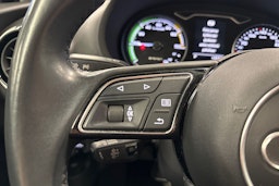 harmaa Audi A3 2020 kuva 16.