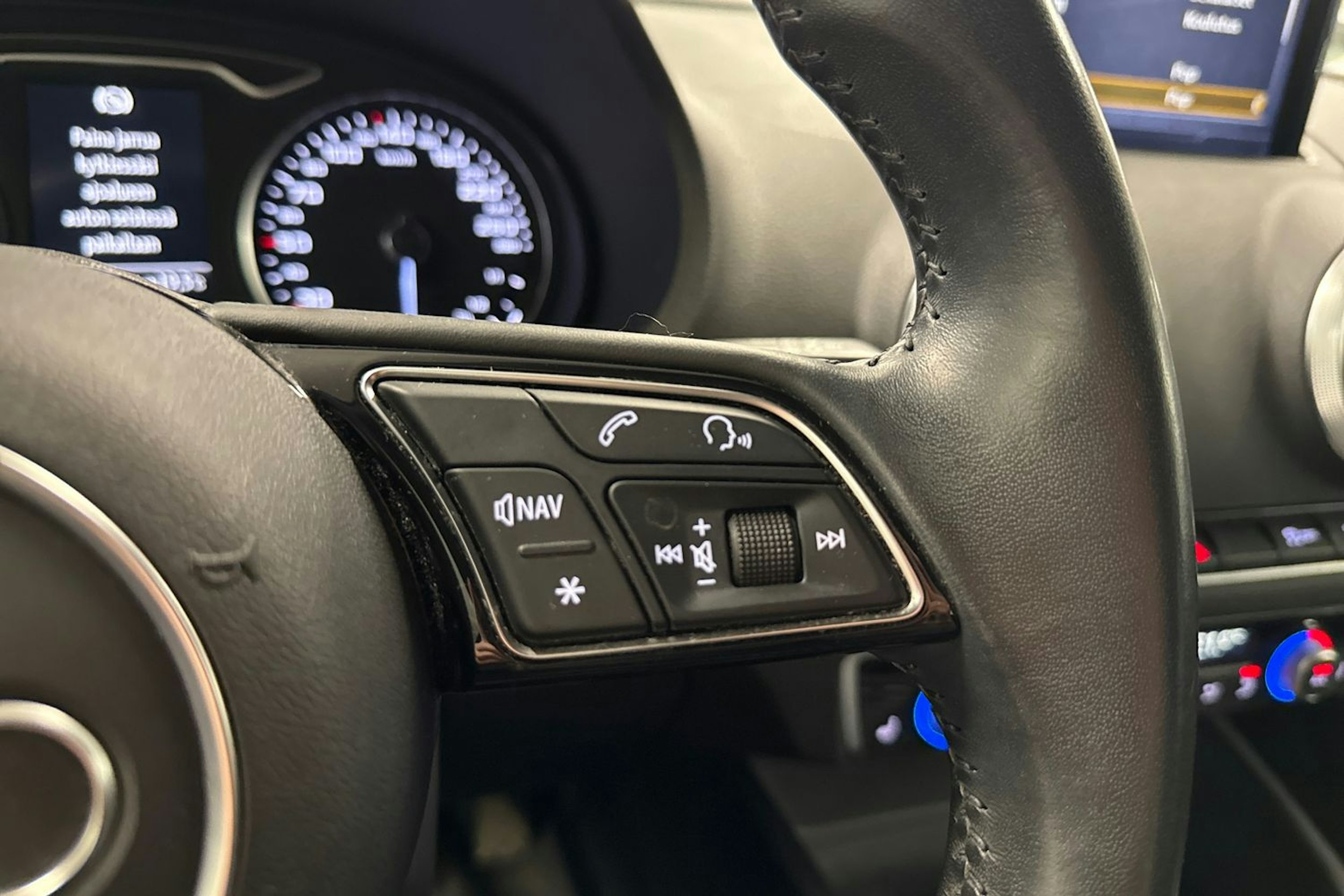 harmaa Audi A3 2020 kuva 17.