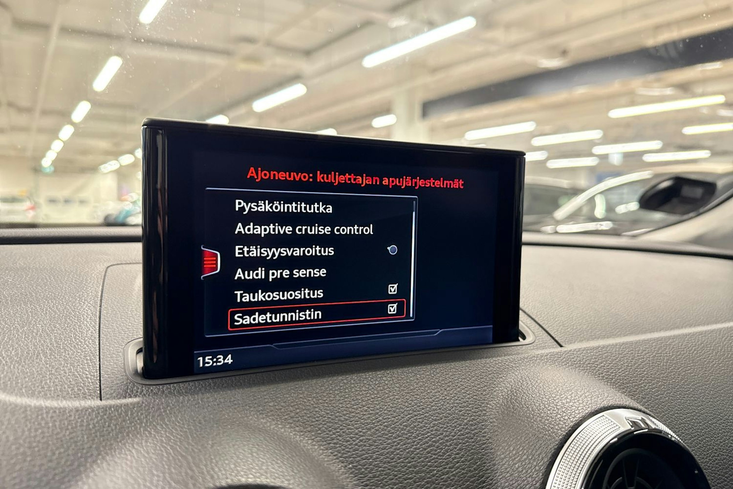 harmaa Audi A3 2020 kuva 21.