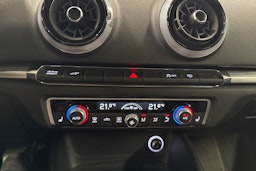 harmaa Audi A3 2020 kuva 23.