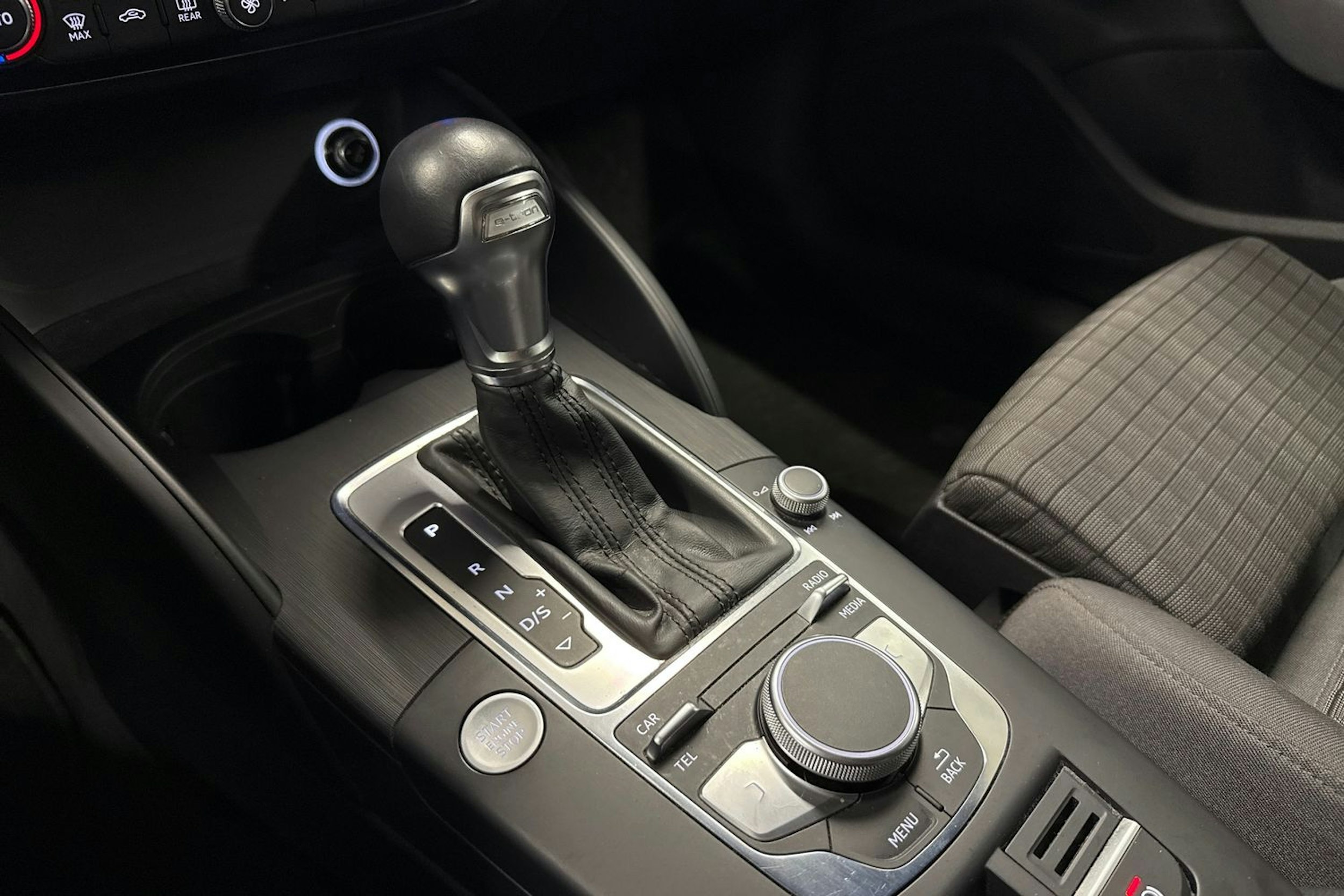 harmaa Audi A3 2020 kuva 24.