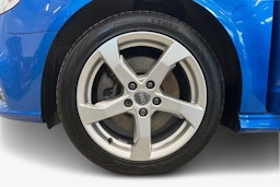 sininen Audi A3 2020 kuva 11.