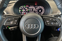 sininen Audi A3 2020 kuva 28.
