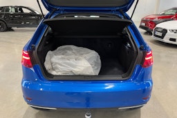 sininen Audi A3 2020 kuva 37.