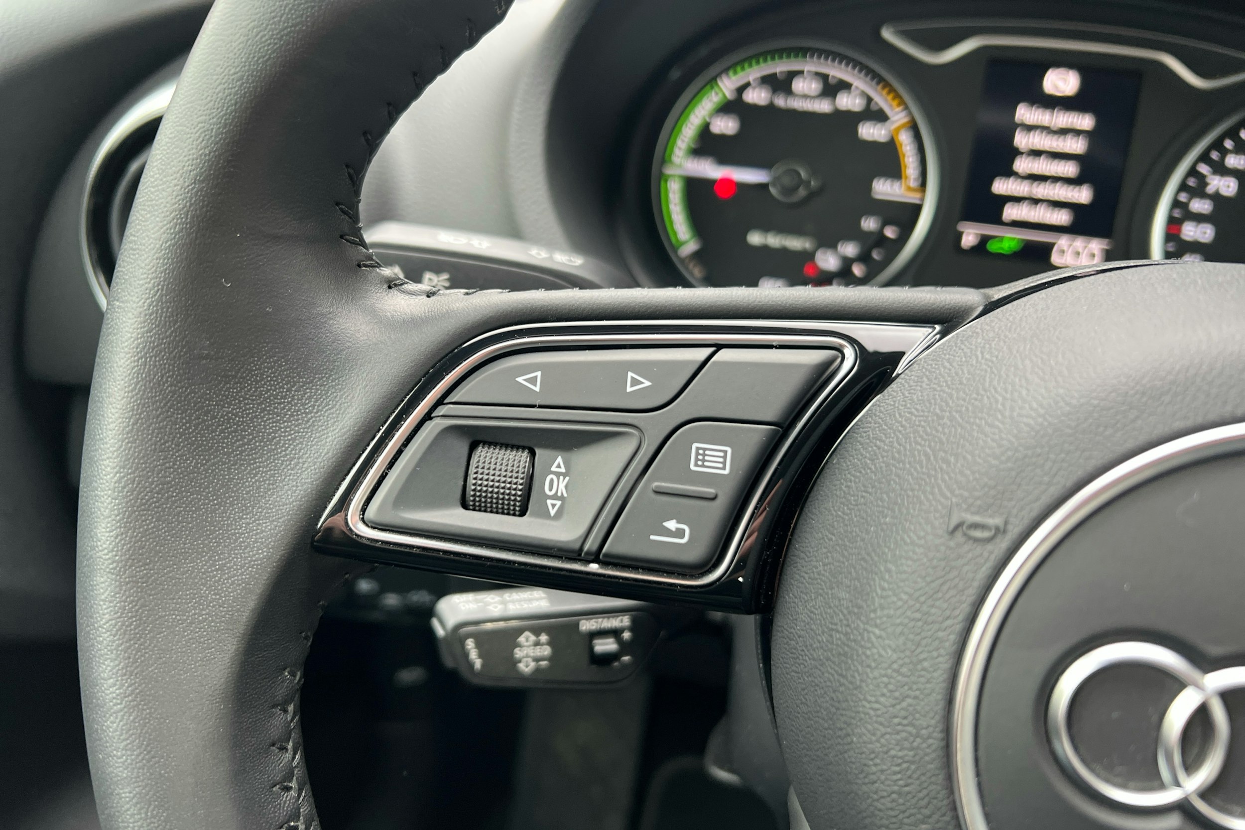 punainen Audi A3 2020 kuva 12.