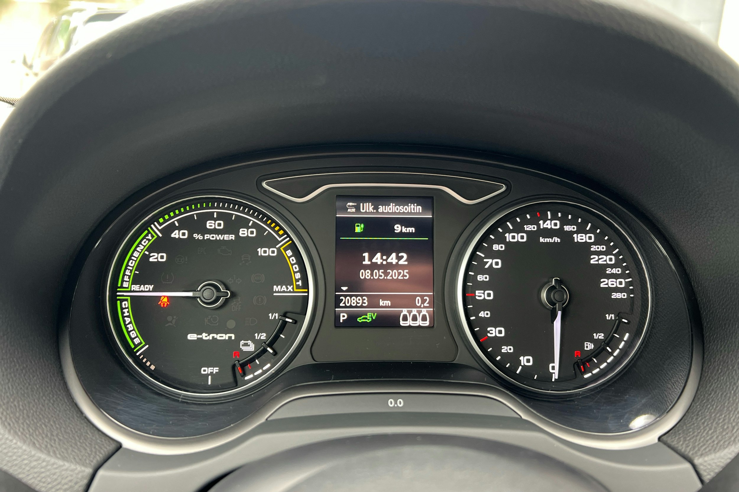 punainen Audi A3 2020 kuva 15.