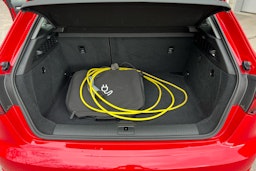 punainen Audi A3 2020 kuva 22.