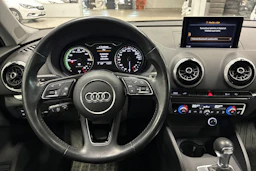 met. hopea Audi A3 2020 kuva 4.