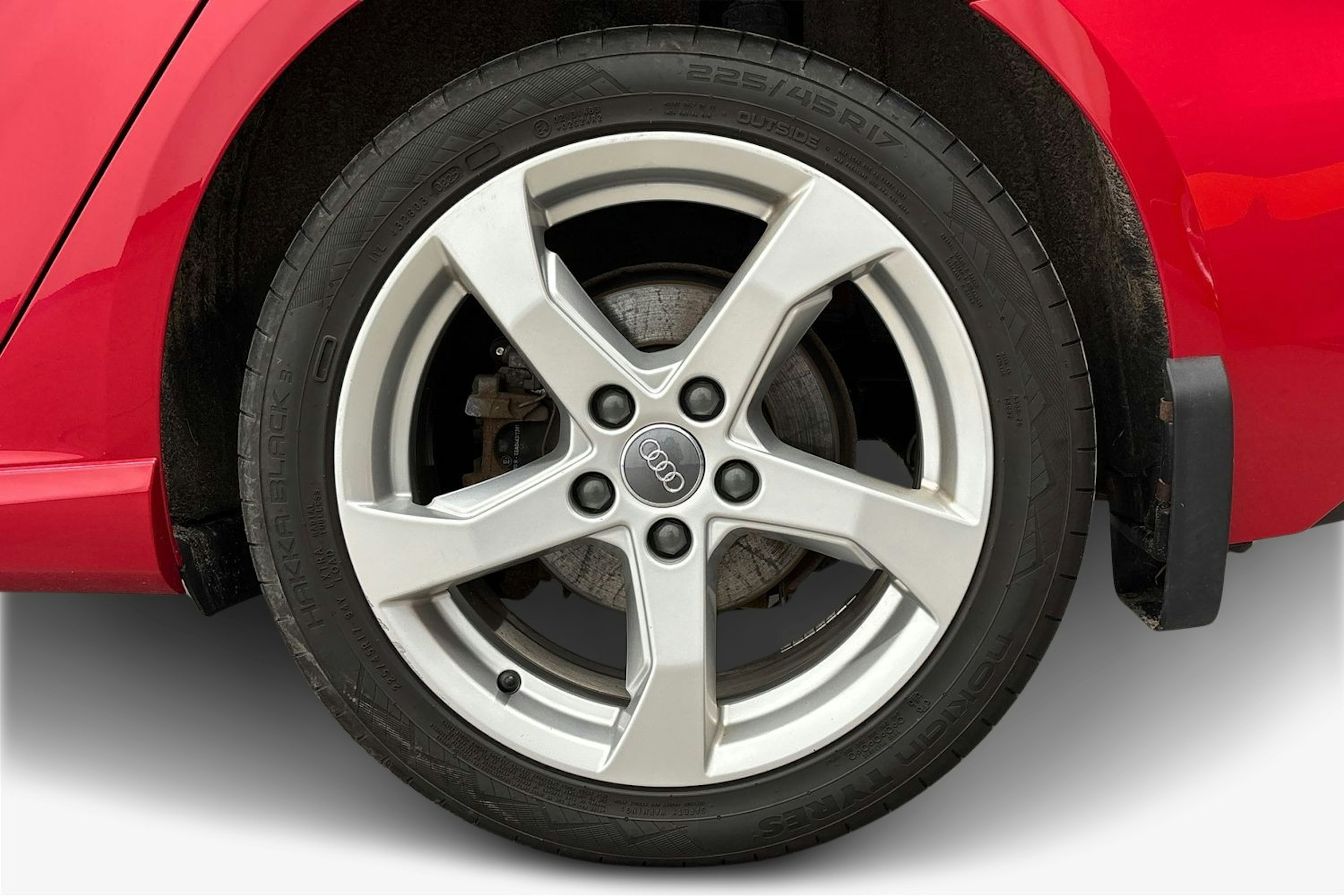 punainen Audi A3 2020 kuva 11.